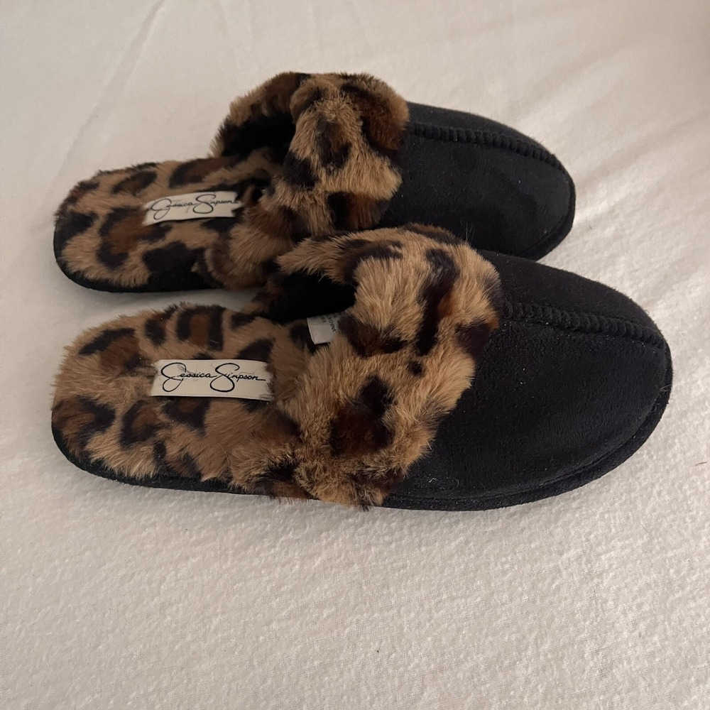 Jessica Simpson  Leopard Faux Fur Slippers Size XL (4-5)‎ Memory Foam